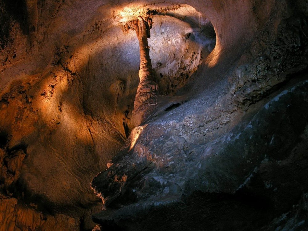 Пещера Приморский Великан